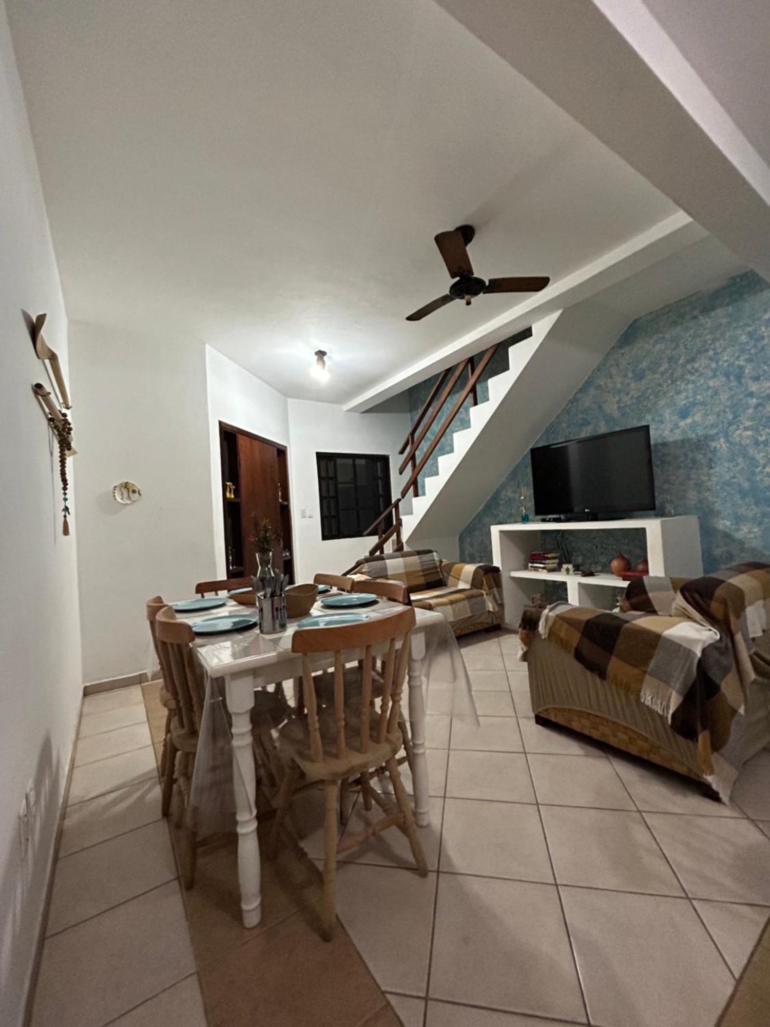 Casa de férias A 500 M Maranduba, Casa 2 Quartos Em *