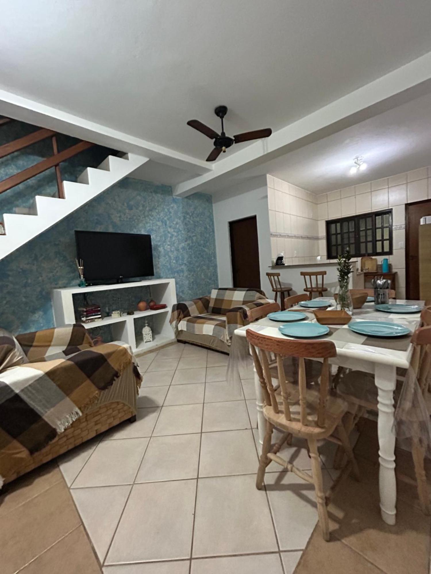 Casa de férias A 500 M Maranduba, Casa 2 Quartos Em *