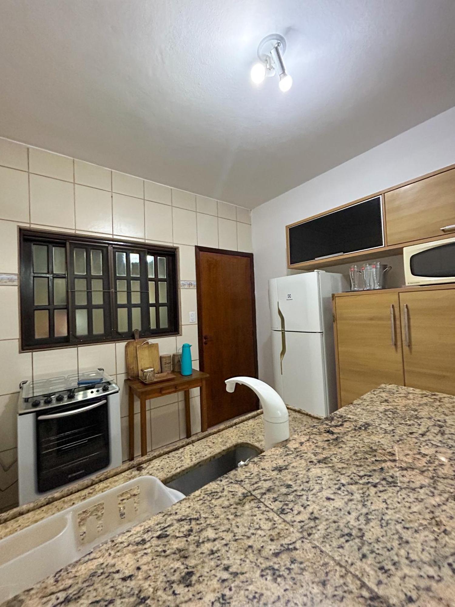 Casa de férias A 500 M Maranduba, Casa 2 Quartos Em